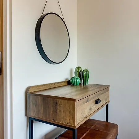 Cosy North Bay Vast Sea & Town Views *