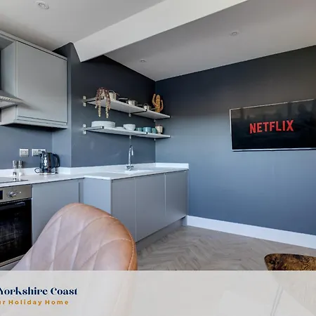 Apartament Cosy North Bay Vast Sea & Town Views