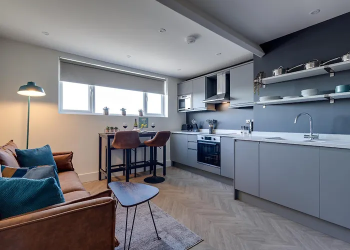 Cosy North Bay Vast Sea & Town Views Scarborough